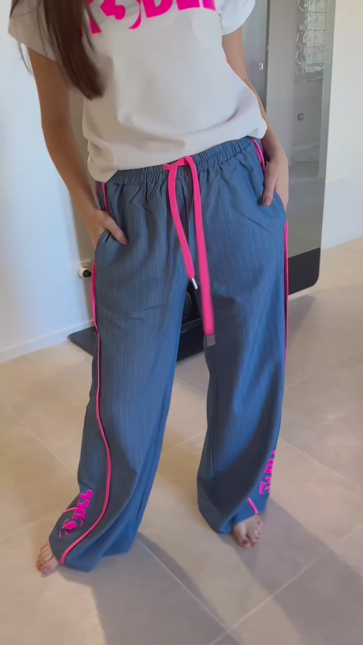 Jogger Jeans Campana con Finitura Laterale Fucsia